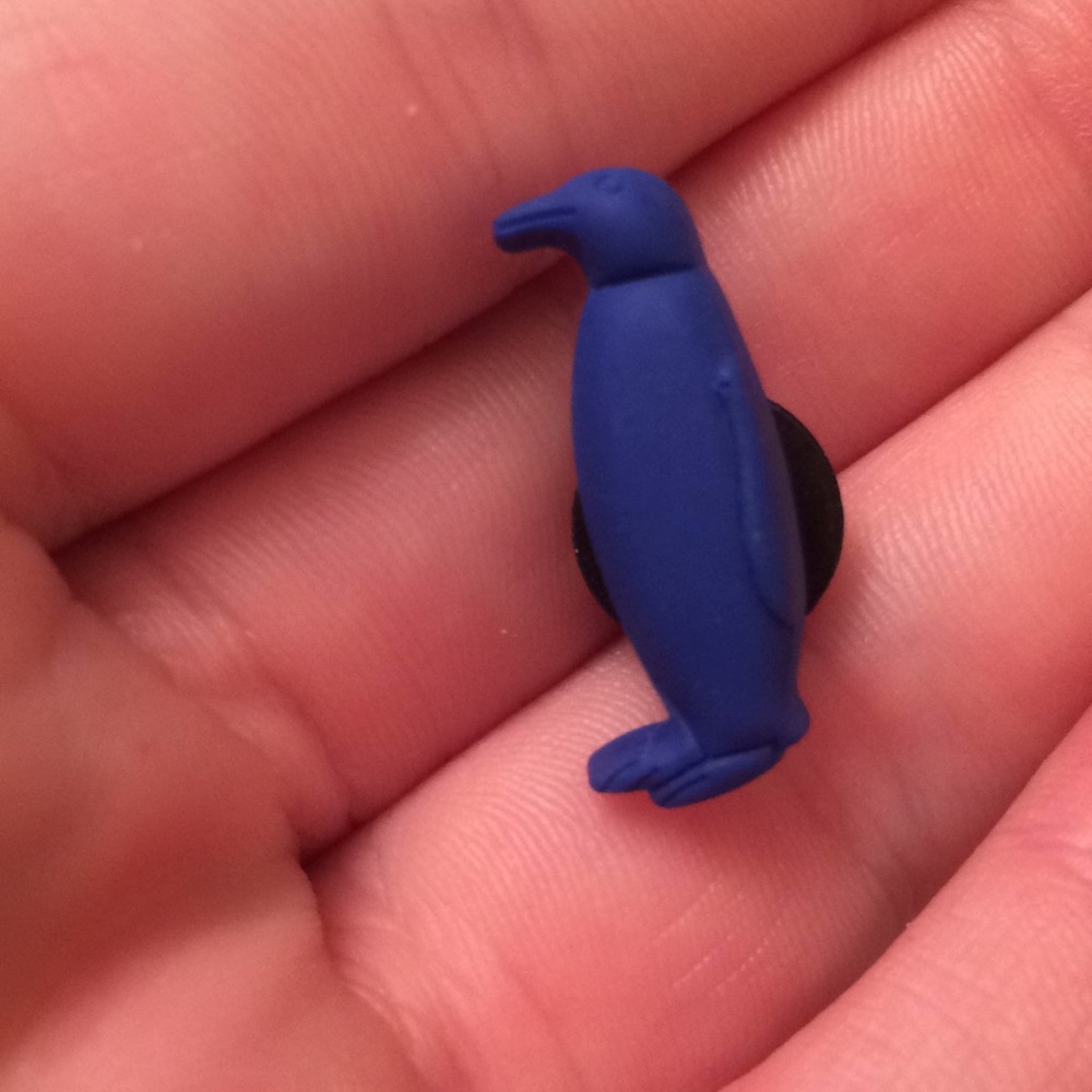 21C Lexington Blue Penguin Pin